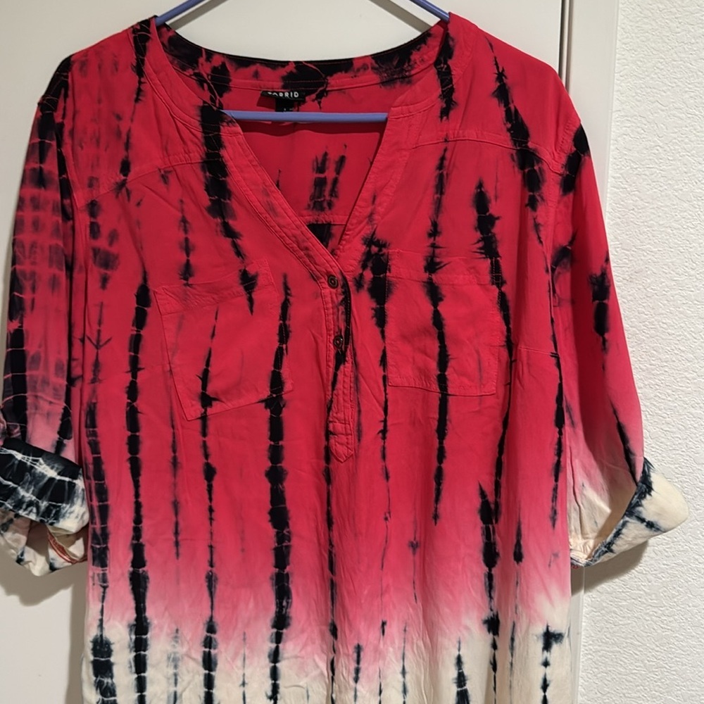 Torrid Stylish Women's Tie-Dye Tunic top size 1(14/16) - Picture 3 of 10